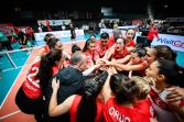 OTURARAK VOLEYBOL KADIN A MİLLÎ TAKIMIMIZDAN BRNO’DA ÇİFTE ŞAMPİYONLUK!