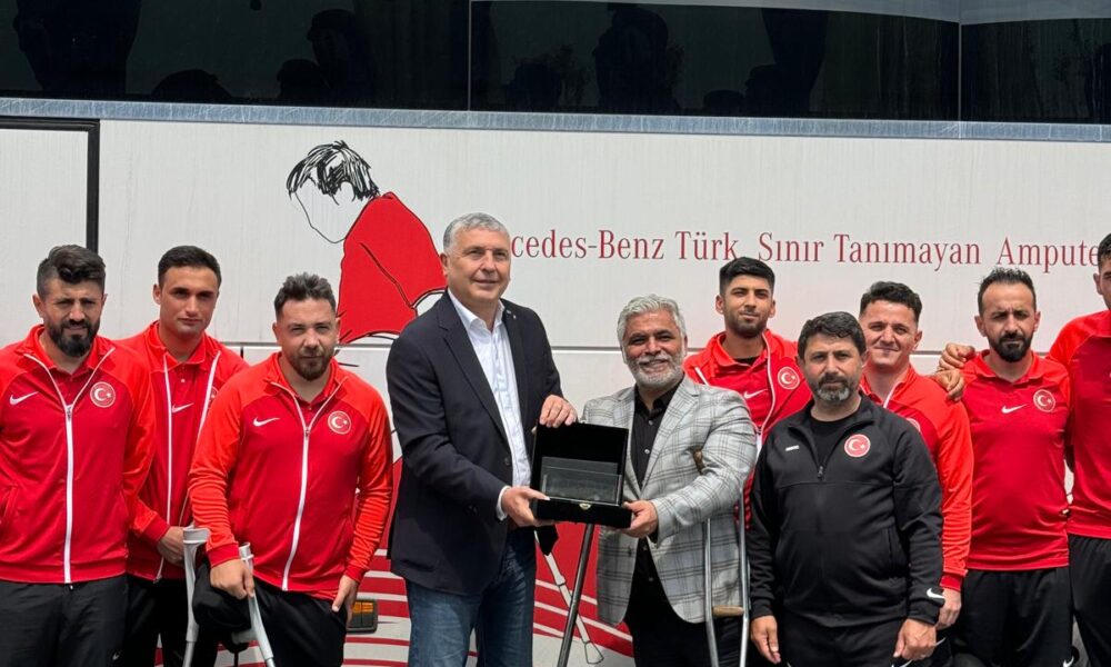 Ulaşım sponsorumuz Mercedes-Benz Türk ziyareti