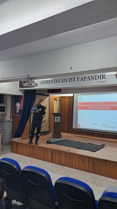 OTURARAK VOLEYBOL ARTIK OKUL MÜFREDATINDA YER ALIYOR. BURSA MUDANYA SAMİ EVKURAN ANADOLU LİSESİ ÖĞRENCİLERİ İLE BİRLİKTE OTURARAK VOLEYBOL TANITIM ETKİNLİĞİ GERÇEKLEŞTİRİLDİ